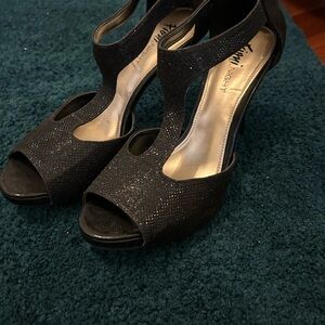 Touch of Nina Glittering Black Heels